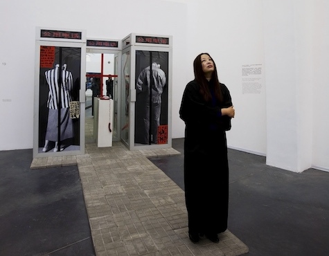 作品《对话》已复制完毕，暂放在北京大山子工作室里。现在我回到了杭州。