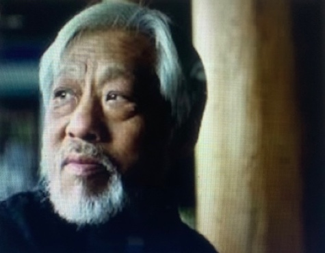 A、与肖鲁的访谈　　栗：我们从早期作品说起。　　肖：我可以从我的毕业作品开始谈起吗？